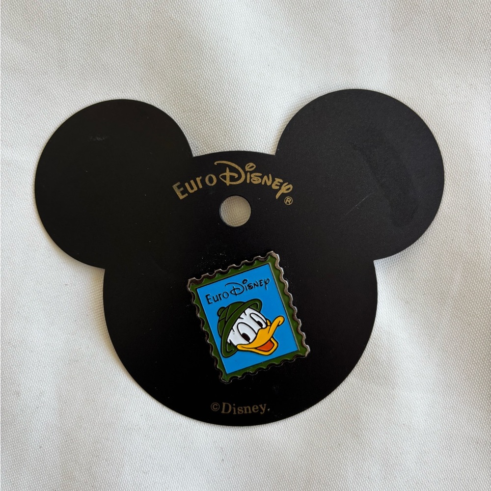 Euro Disney Donald Duck trading pin 1992 opening of Paris Disneyland rare